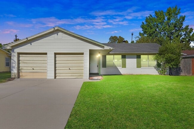 Building Photo - 7138 Mobud Dr