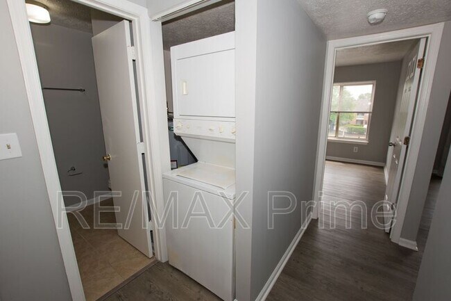 Building Photo - 143 Davenport Ct