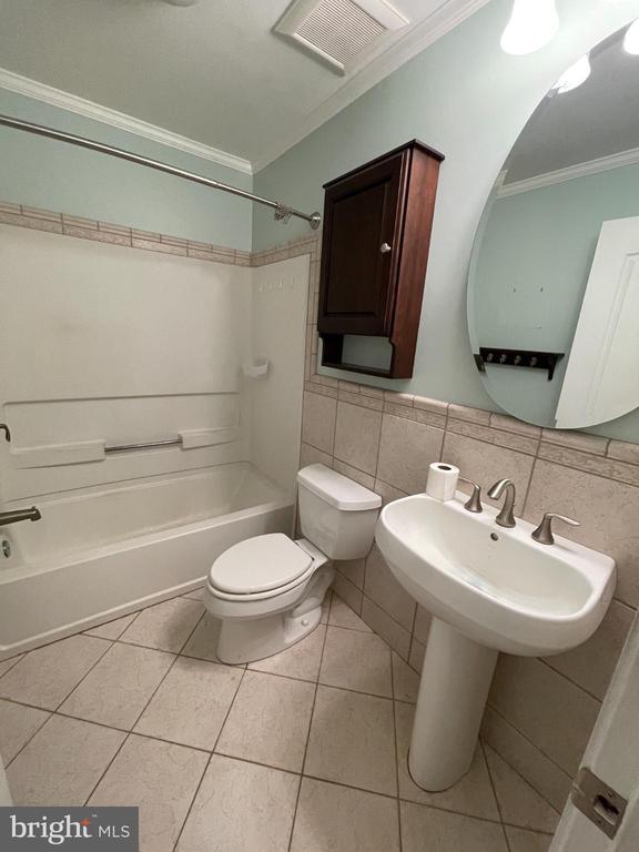 Building Photo - 2883 Williamstown Rd