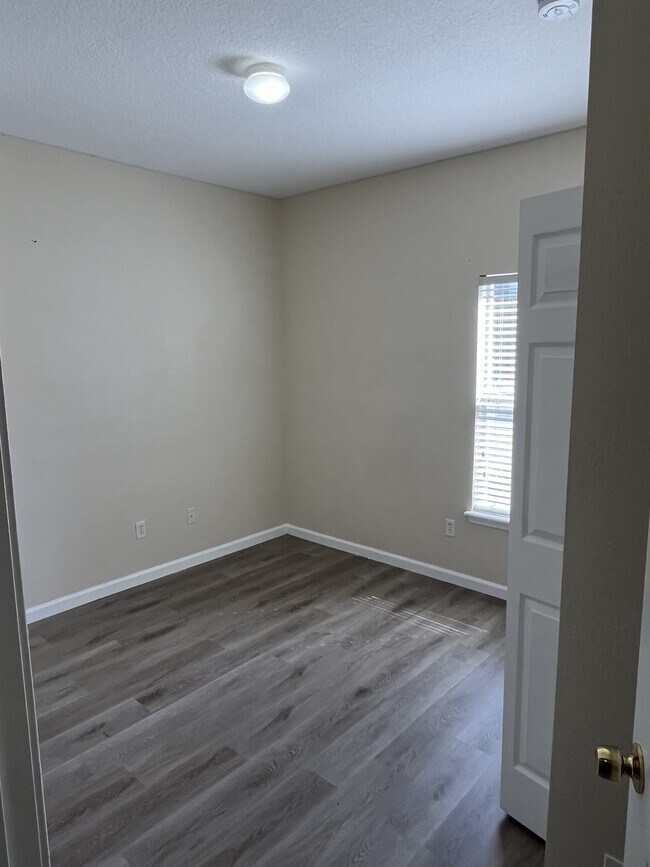 Building Photo - 3640 Kirkpatrick Cir