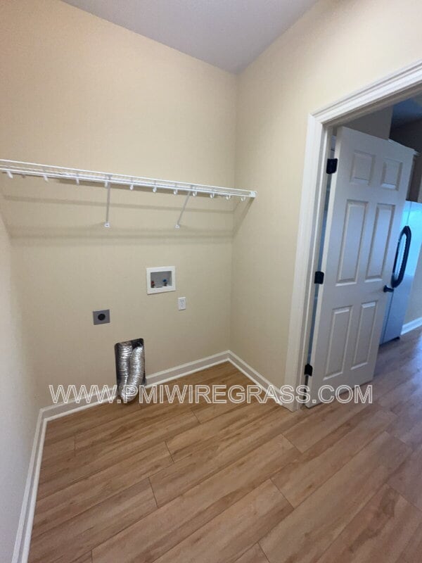 Building Photo - 306 Hidden Creek Cir