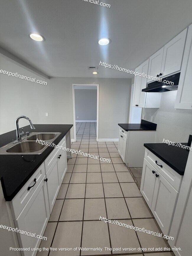 Building Photo - Nice Home For Rent