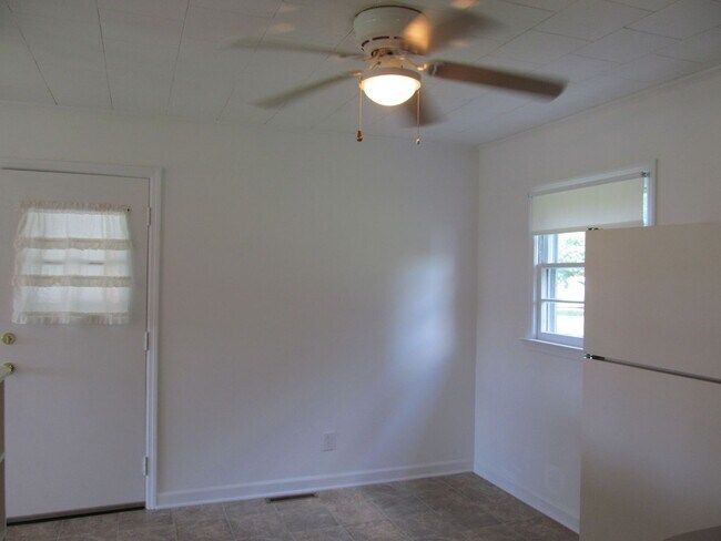 Building Photo - 109 Jackson St