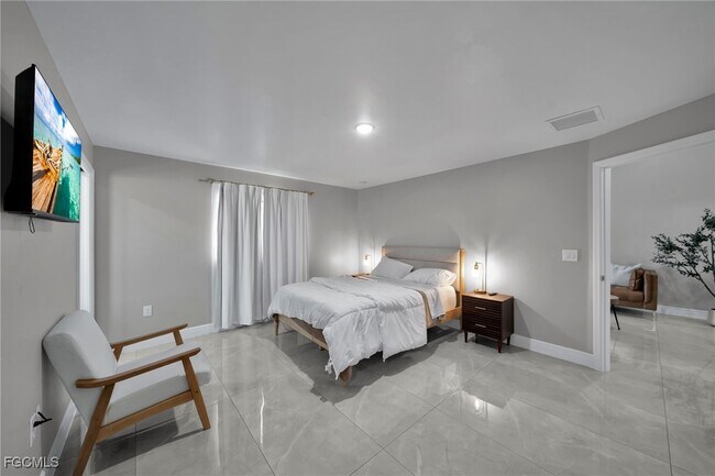 Building Photo - 1006 Albert Ave