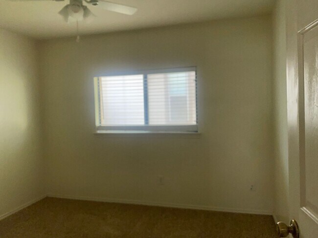 Building Photo - 3 BEDROOM, 2 BATH, BELTON ISD