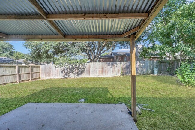 Primary Photo - 10486 Twin Circles Dr