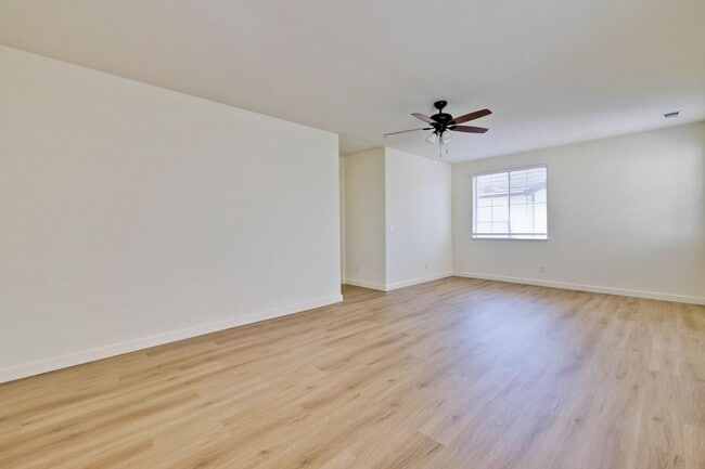 Building Photo - Spacious 4-Bedroom Home on Private Cul-De-Sac | No HOA | Custom Closets, New Floors & Lush Backya...