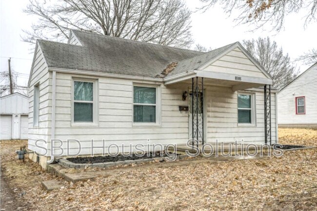 Primary Photo - 10522 E 10th St S