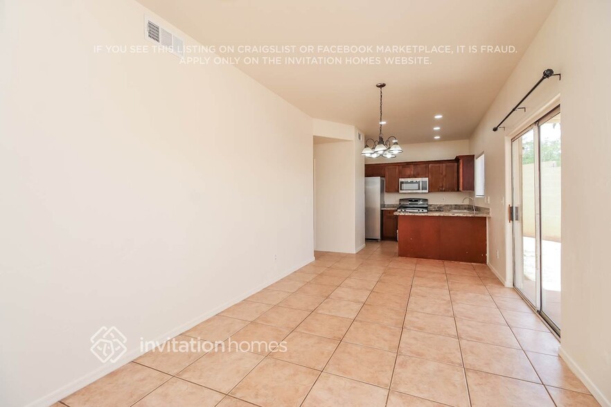Building Photo - 6322 S Colonial Way