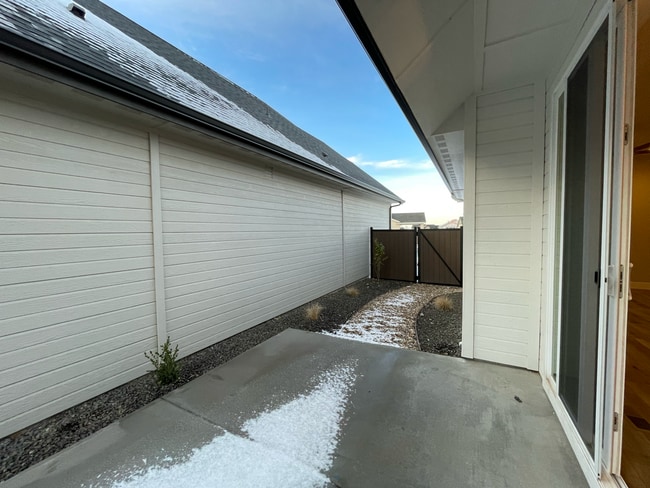 Building Photo - 2171 E Hidcote St