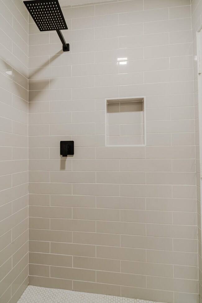Building Photo - 52801 Avenida Alvarado