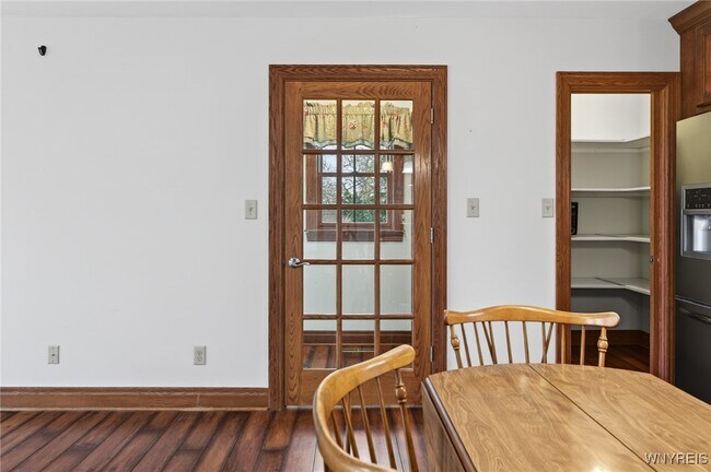 Building Photo - 3945 Lower River Rd