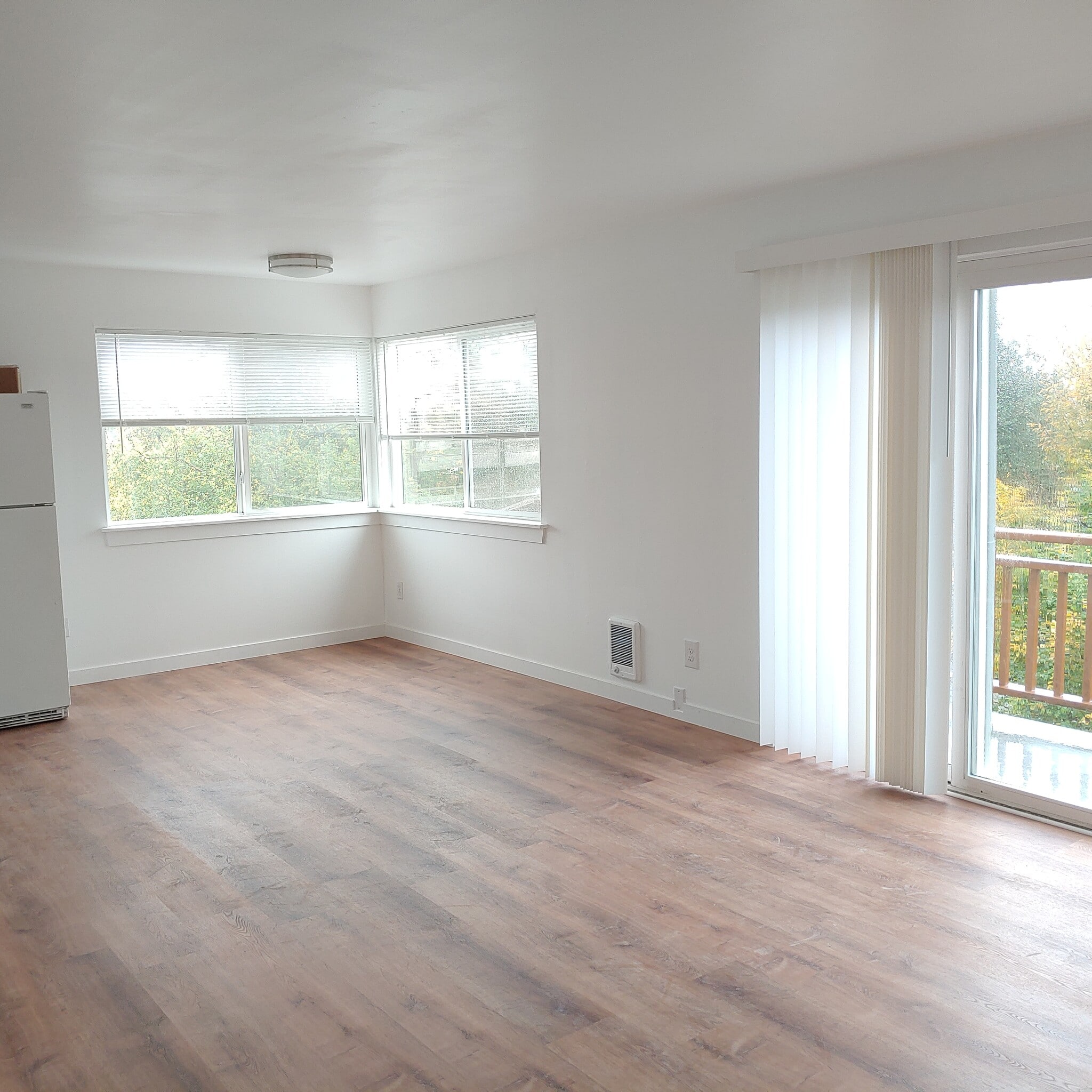 Dining Room - 931 N 85th St