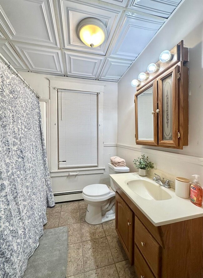 Building Photo - 104 3rd Ave