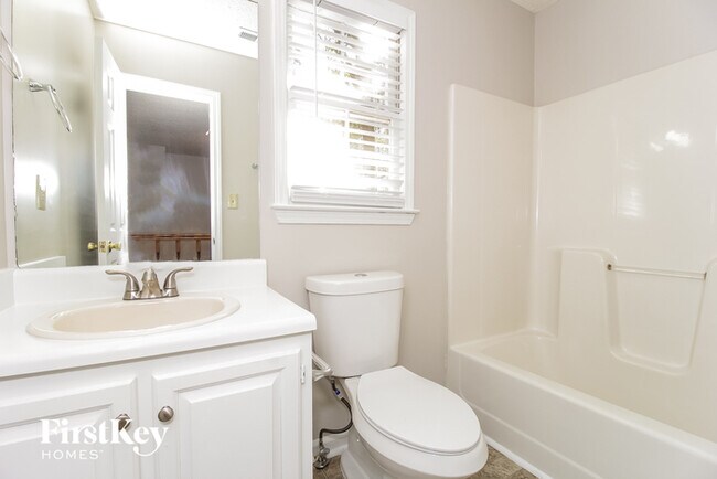 Building Photo - 227 Vienna Way