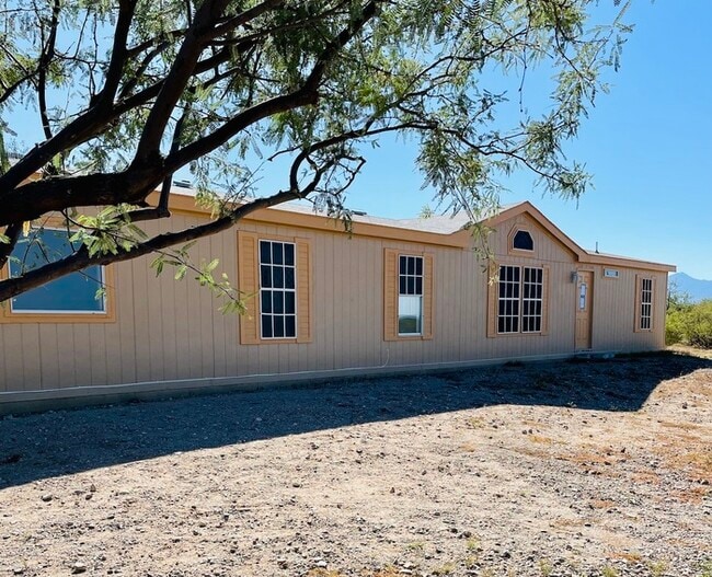 Building Photo - 17447 S Wilmot Rd