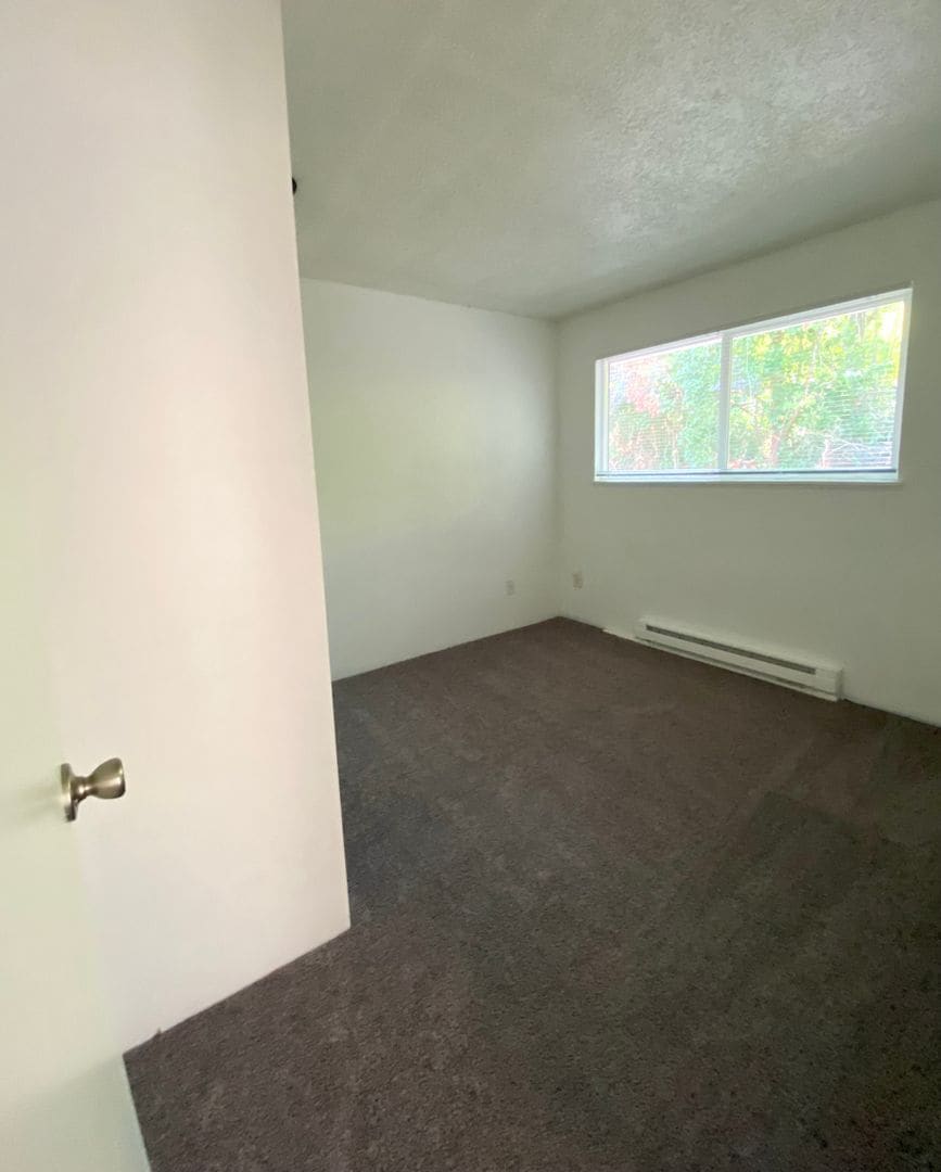 Building Photo - 5704 SW Beaverton Hillsdale Hwy
