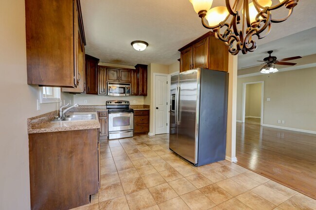 Building Photo - 2924 Brewster Drive