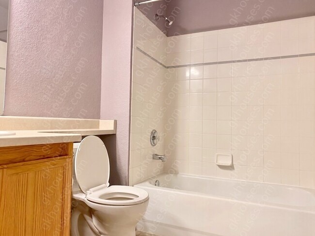 Building Photo - 2-Bed/2-Bath Condo/Pet Friendly/Voucher Accepted/Available Soon!