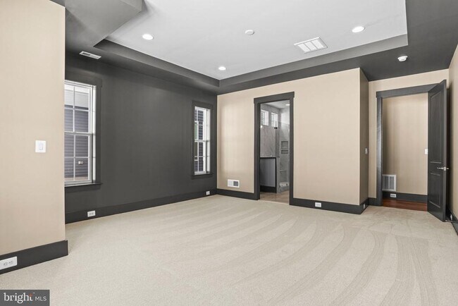 Building Photo - 395 Quiet Crk Dr