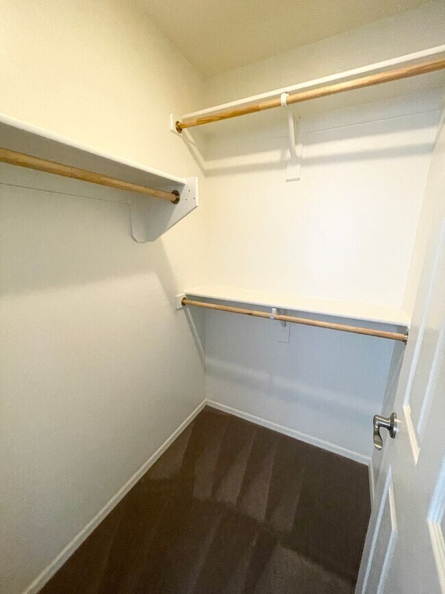 Building Photo - Upgraded Two Story Home In Power Ranch! To...