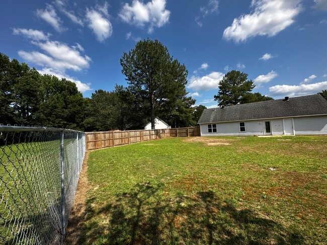 Building Photo - 68 Brierwood Cir