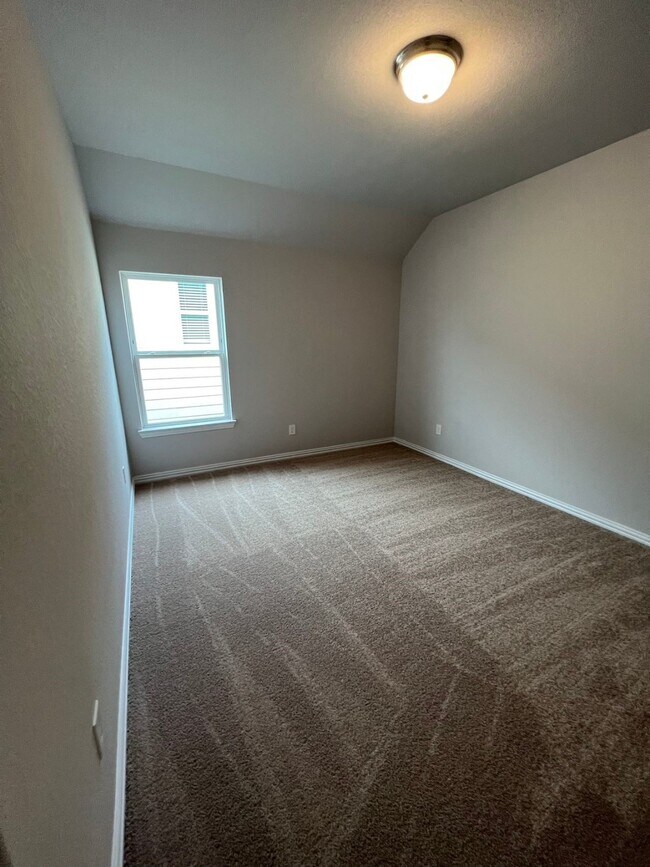 Building Photo - 15446 Islandview Ln