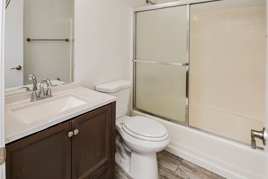 Building Photo - 2717 S Ananea
