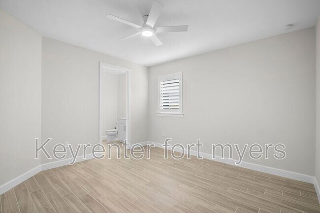 Building Photo - 19001 Aqua Shore Dr