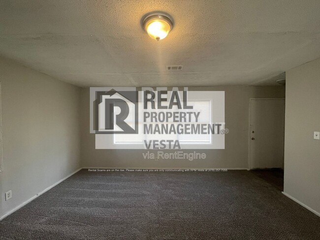 Building Photo - 1586 Hurley Cir