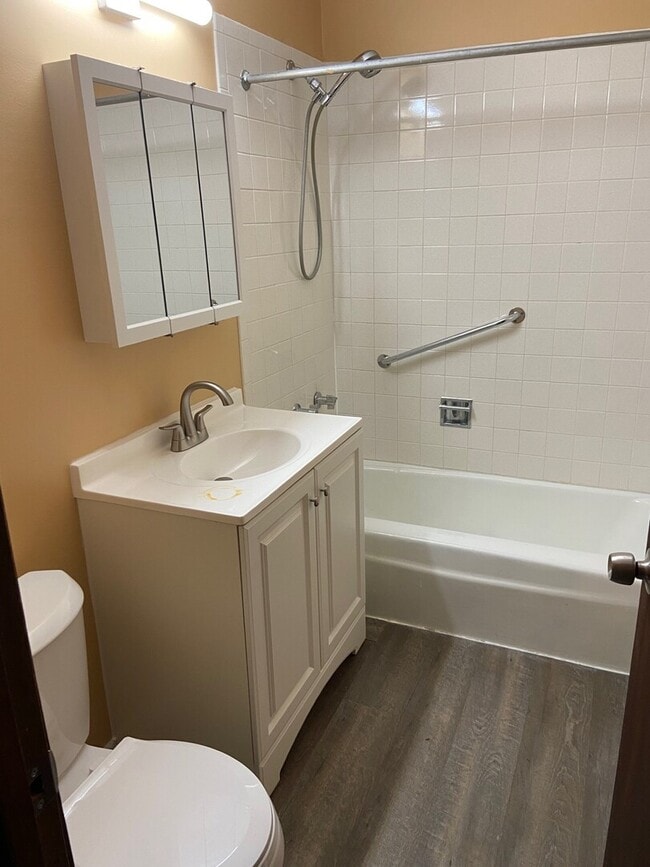 Building Photo - 8541 Lotus Ave