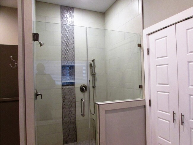 Building Photo - 3249 Dixie Dr