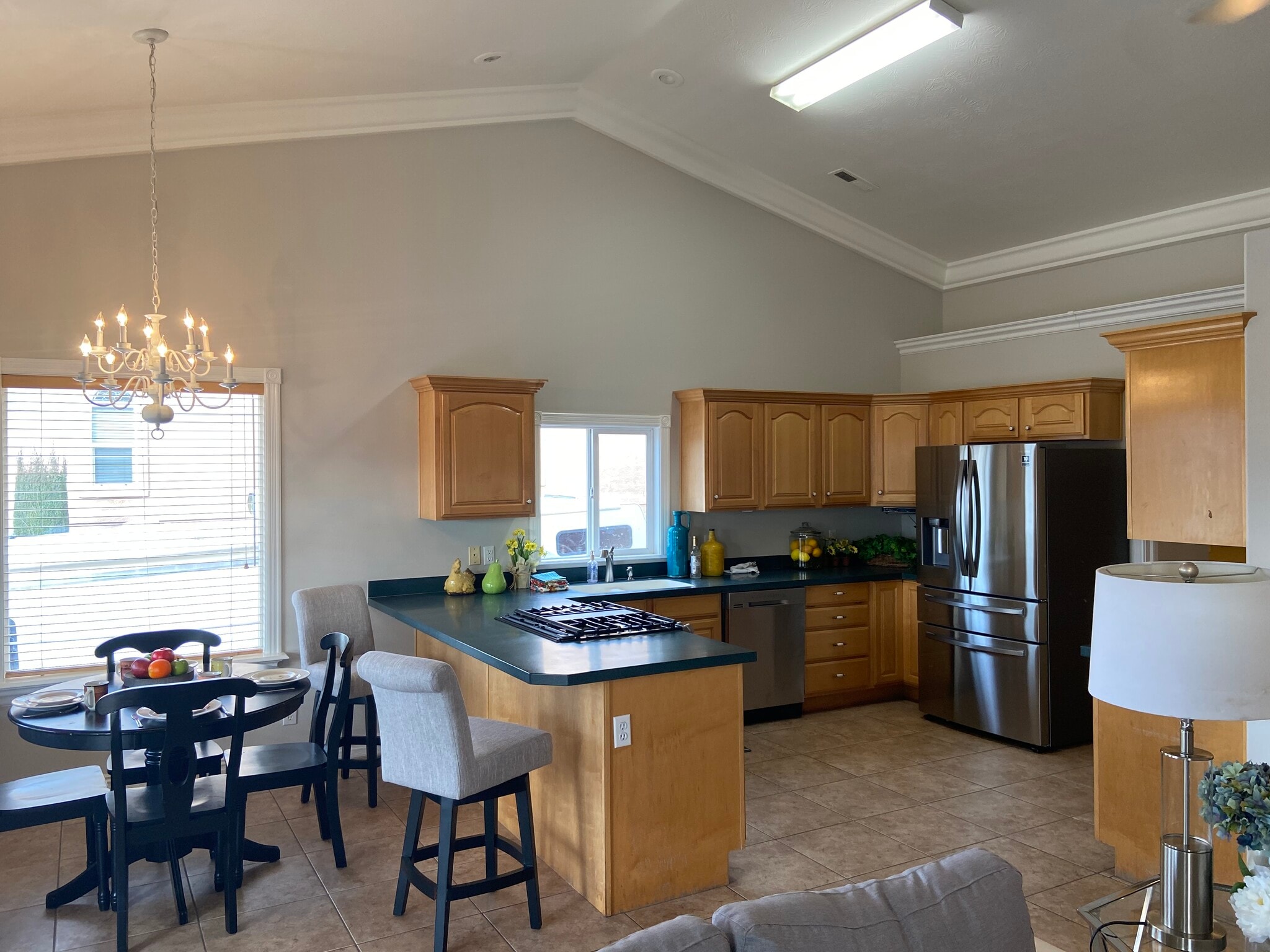 Kitchen - 163 N Stone Mountain Dr