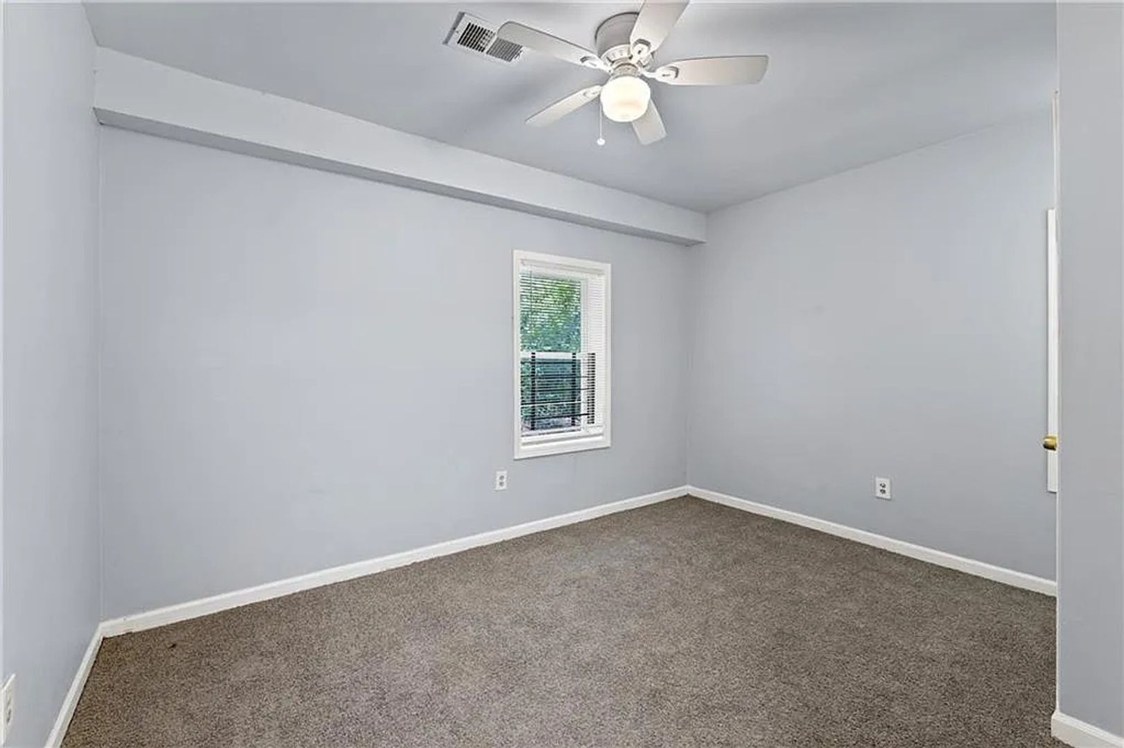 Building Photo - 1415 Eric St SE