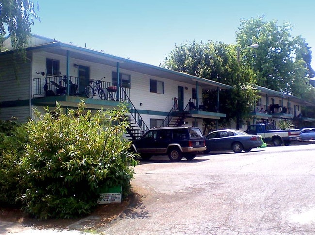 Primary Photo - Cedarwood Villa