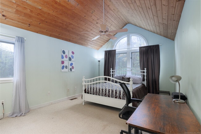 Building Photo - 266 Old Forge Rd