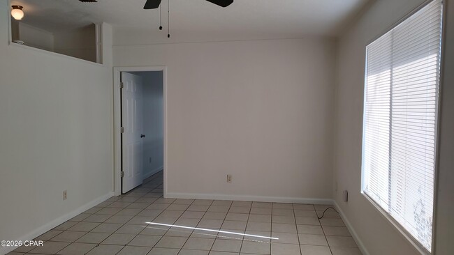 Building Photo - 6204 Pinetree Ave