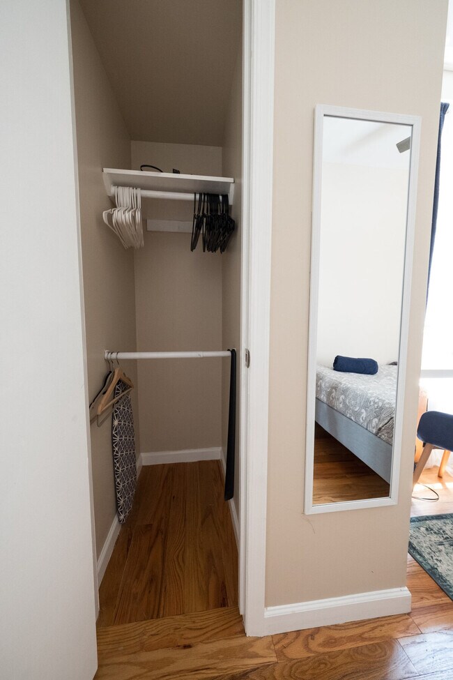 Building Photo - 230 W 113th St