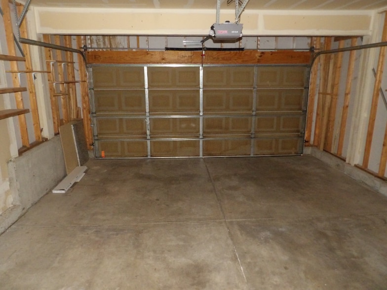 Building Photo - 4979 Butterfield Dr