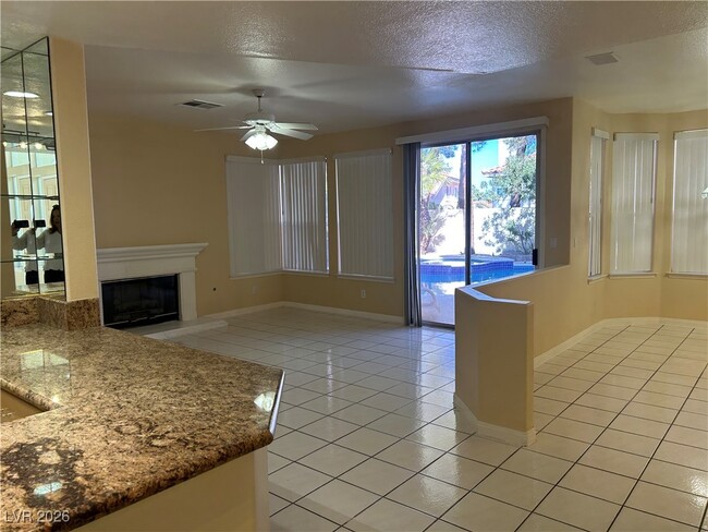 Building Photo - 2920 Sunstone St