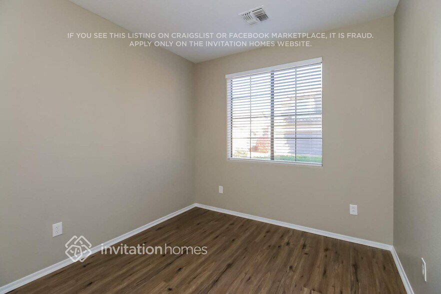 Building Photo - 8943 E Calypso Ave