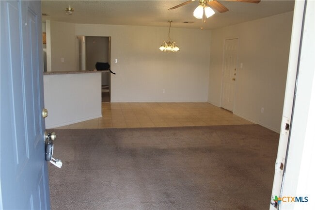 Building Photo - 2706 Alma Dr