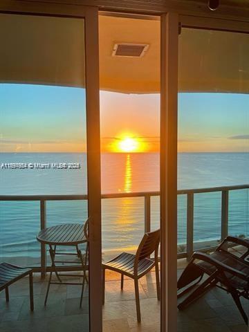 Building Photo - 2501 S Ocean Dr