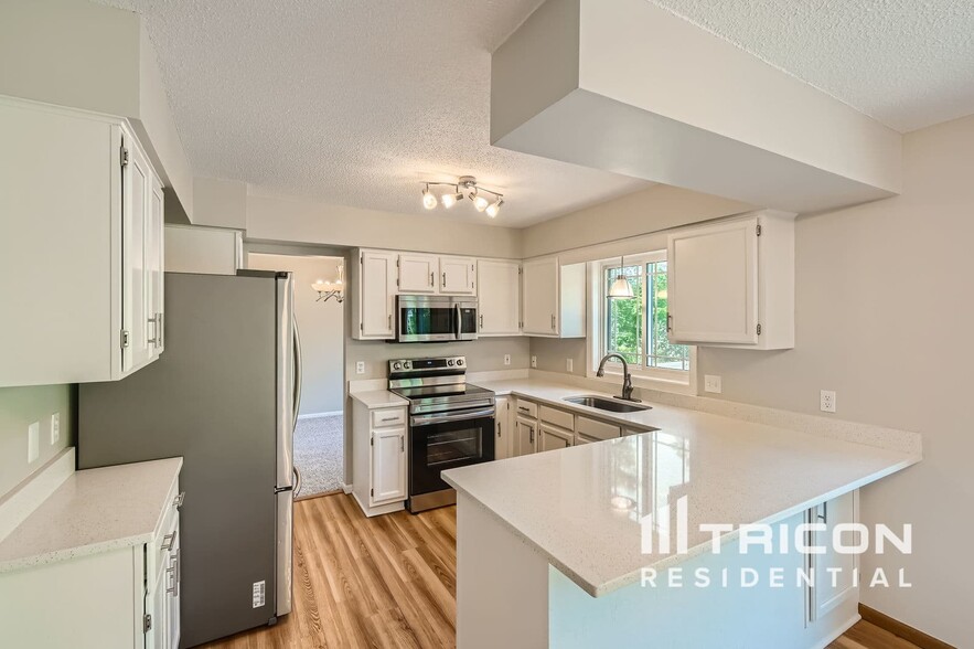 Building Photo - 9244 Andrea Dr