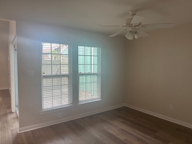 Building Photo - Nice 2 story townhome for rent in quiet ne...