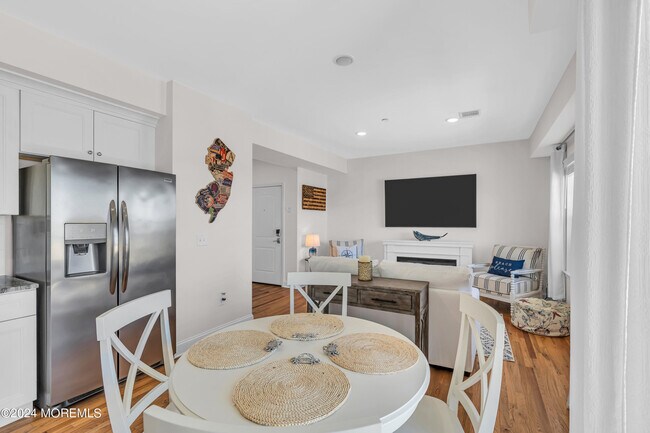 Building Photo - 1515 Ocean Terrace