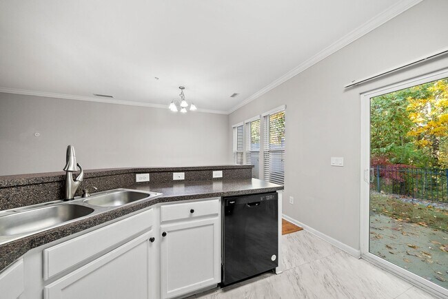 Building Photo - 8341 Hollister Hills Dr