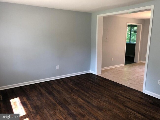 Building Photo - 204 Northview Dr