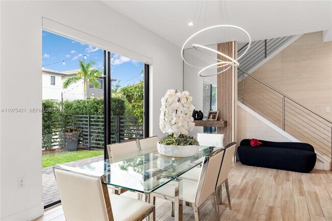 Building Photo - 4301 NW 81st Ct