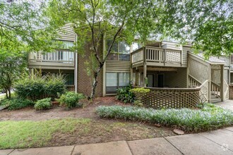 Building Photo - Exquisite Condo